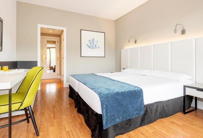 اتاق استاندارد, Ilunion Caleta Park