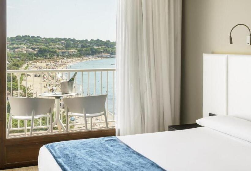 اتاق استاندارد با چشمانداز دریا, Ilunion Caleta Park