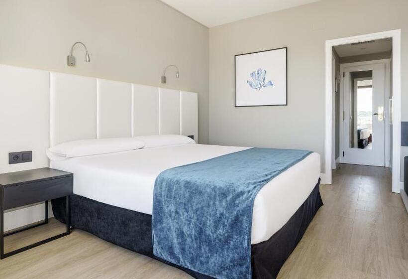 اتاق استاندارد با چشمانداز دریا, Ilunion Caleta Park