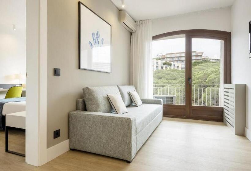 سوییت جونیور, Ilunion Caleta Park