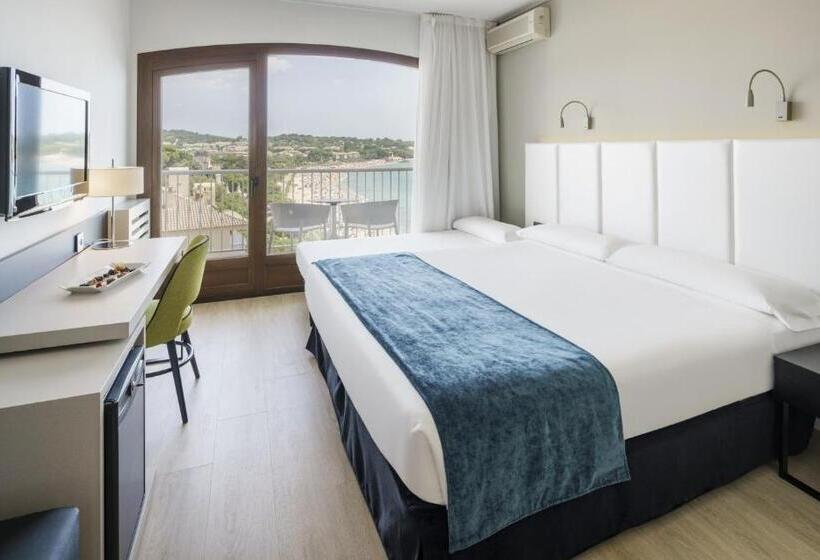 اتاق استاندارد با چشمانداز دریا, Ilunion Caleta Park