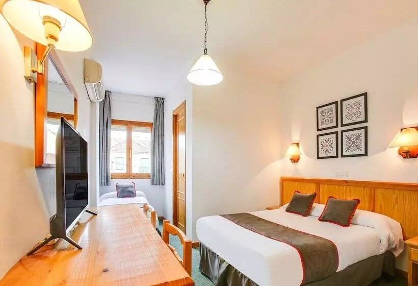 Standaard Driepersoonskamer, Hostal La Posada