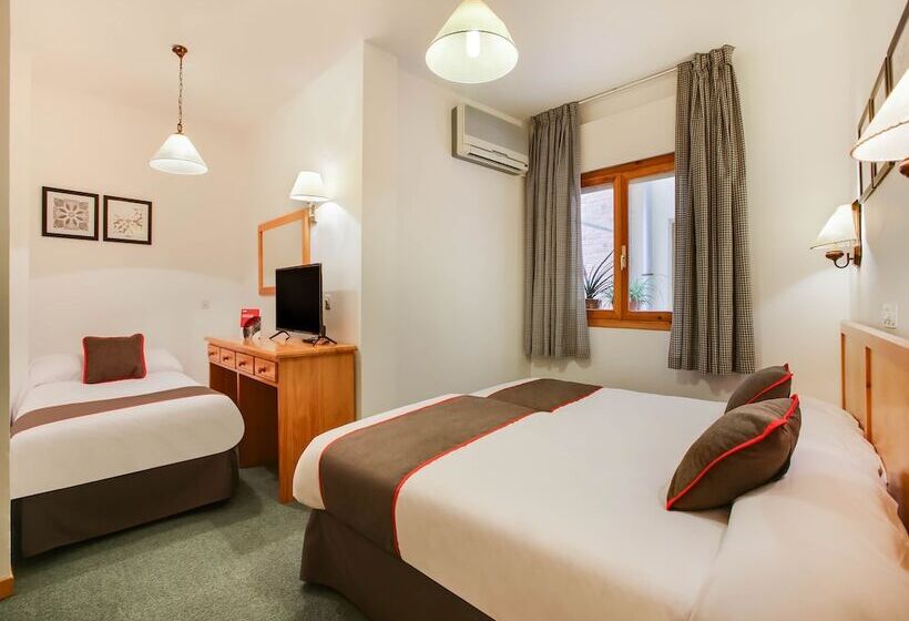 スタンダードトリプルルーム, Hostal La Posada