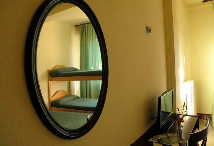 Standard Triple Room, Martinez