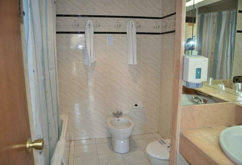 스탠다드 트리플 룸, Nautilus