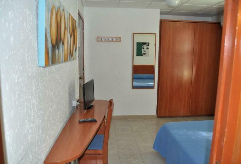 이코노미 룸, Nautilus