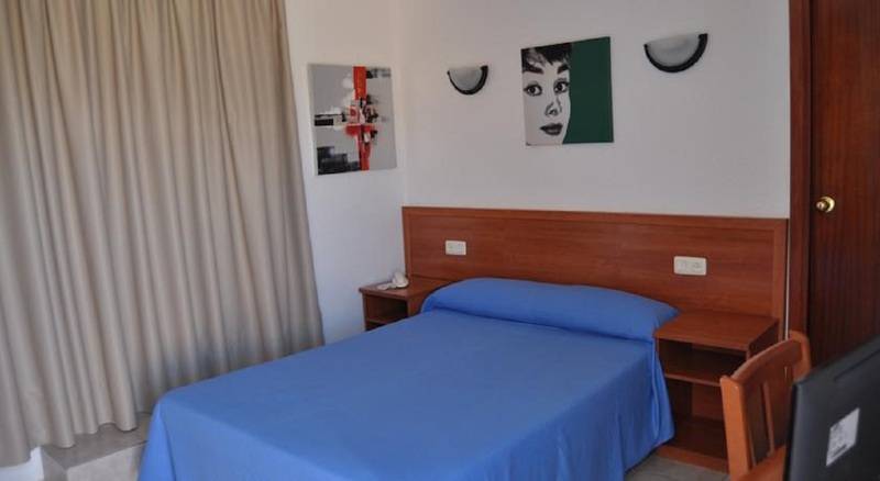 스탠다드 싱글 룸, Nautilus