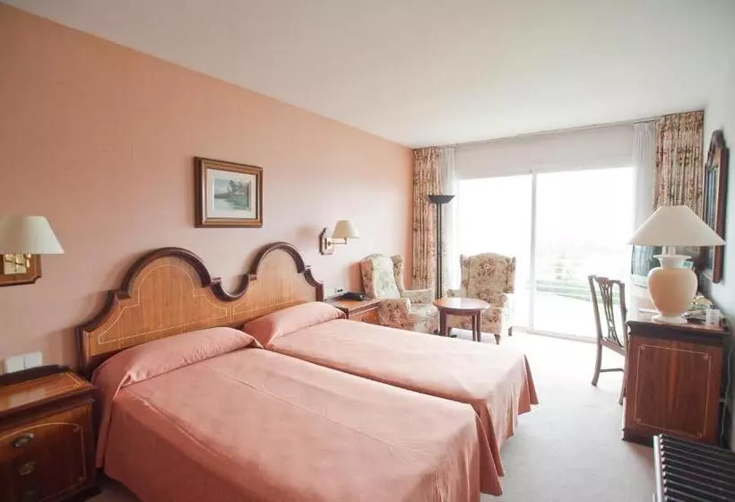 Habitació Estàndard, Riu Fluviá