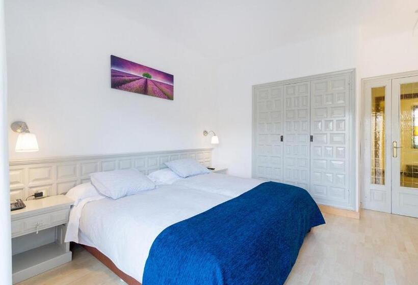 Camera Standard, Els Caçadors De Maçanet