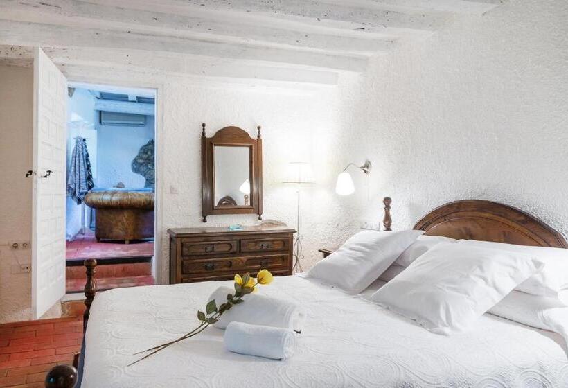 Camera Superiore, Els Caçadors De Maçanet