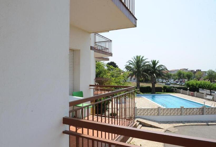 חדר סטנדרט לשלושה, Rvhotels Gr92