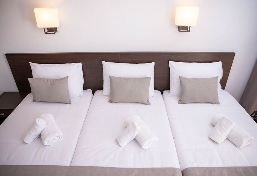 غرفة قياسية ثلاثية, Rvhotels Gr92