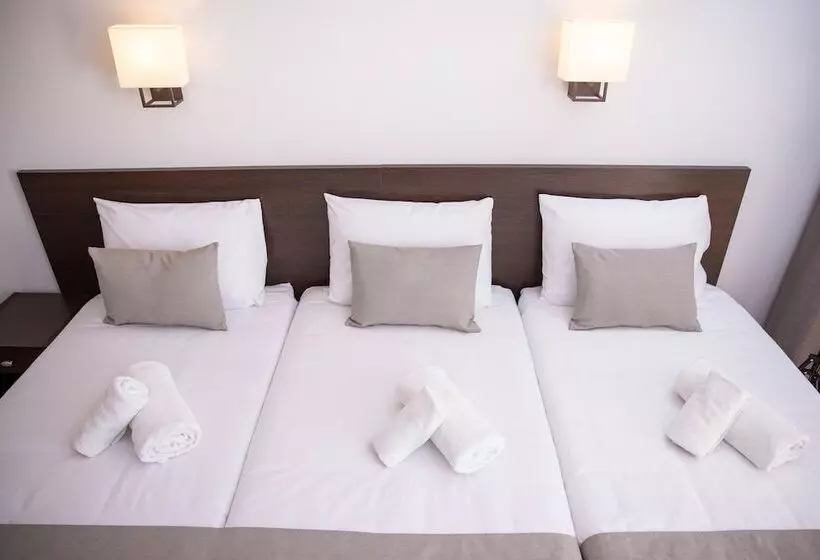 اتاق استاندارد سه نفره, Rvhotels Gr92