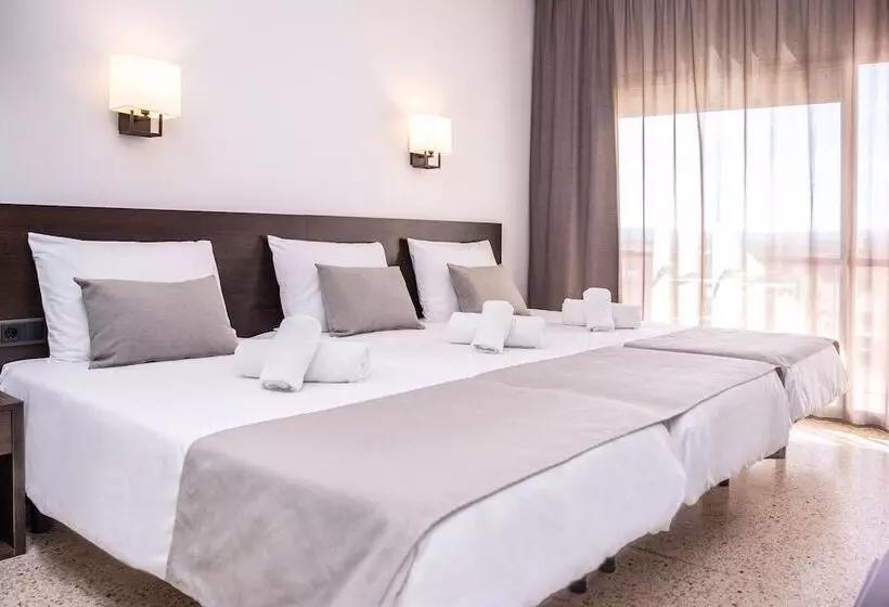 اتاق استاندارد سه نفره, Rvhotels Gr92