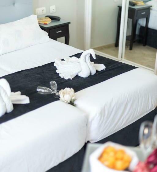 חדר סטנדרט, Toboso Chaparil