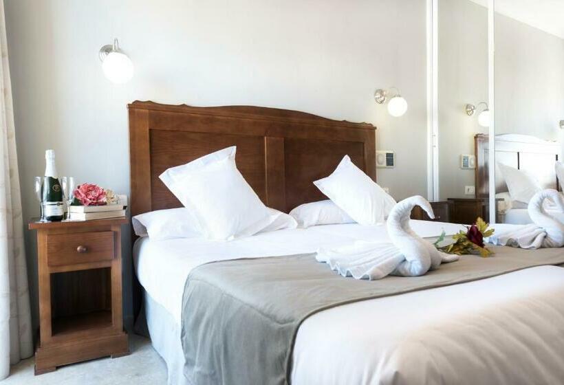 חדר סטנדרט, Toboso Chaparil