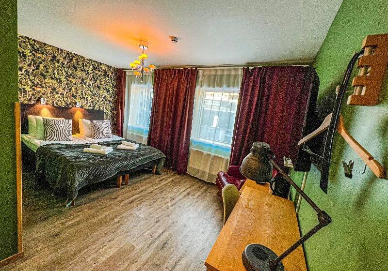 חדר סטנדרט, Toboso Chaparil