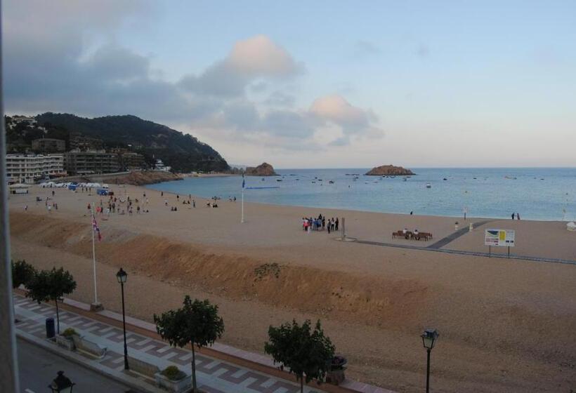 غرفة قياسية مطلّة علي البحر, Victoria