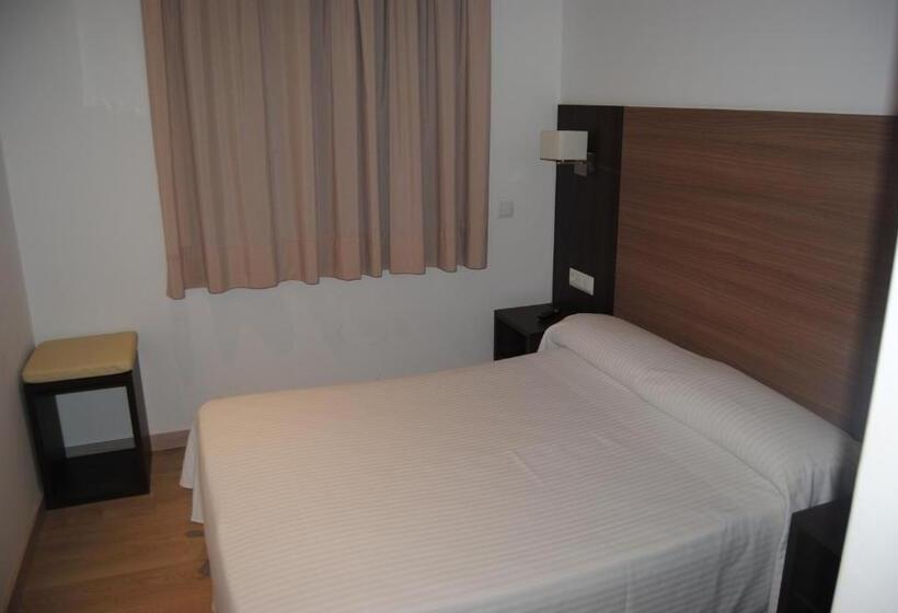 غرفة قياسية مطلّة علي البحر, Victoria