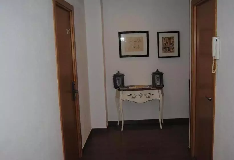 Suite en Attique, Victoria