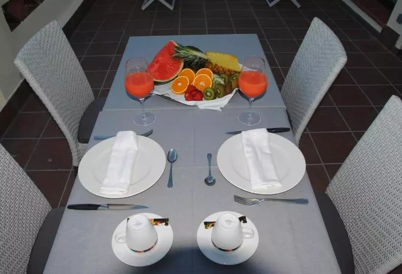 Suite en Attique, Victoria