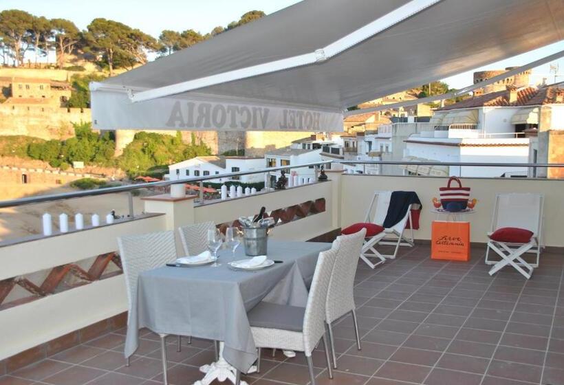 جناح دور أخير, Victoria