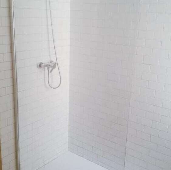 חדר משפחתי, Vila De Premiá