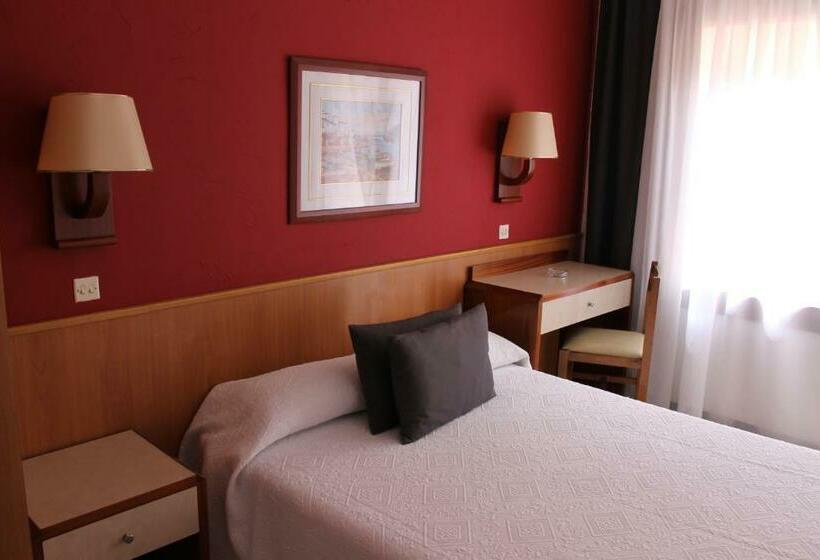 Standard-huone Parveke, Hostal Regina