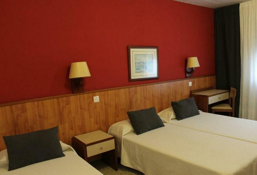 Standard Kolmen Hengen Huone, Hostal Regina