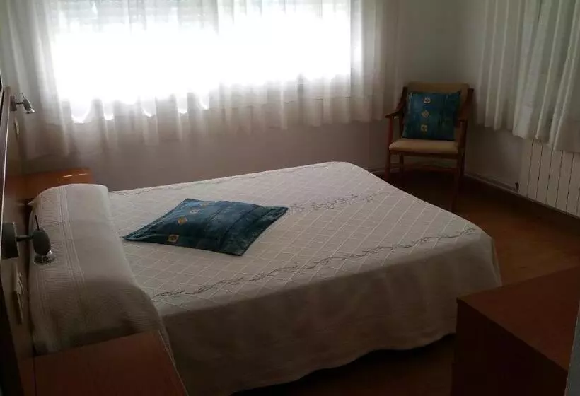 Standard Room, A Roda