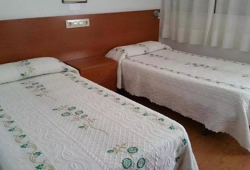 Standard Room, A Roda