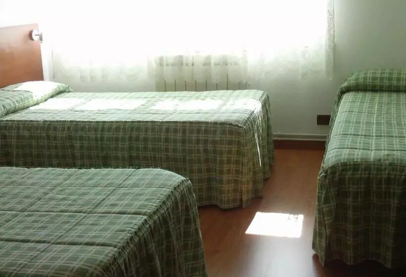 Triple Classic Room, A Roda