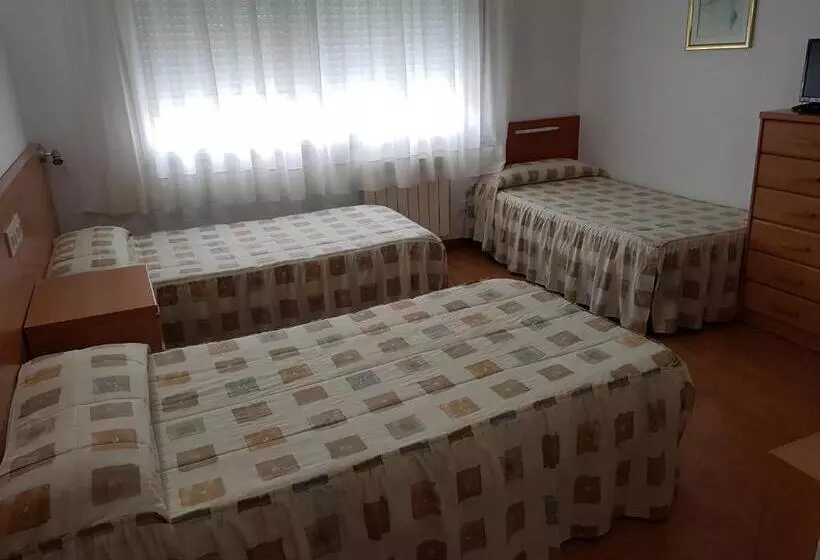 Triple Classic Room, A Roda