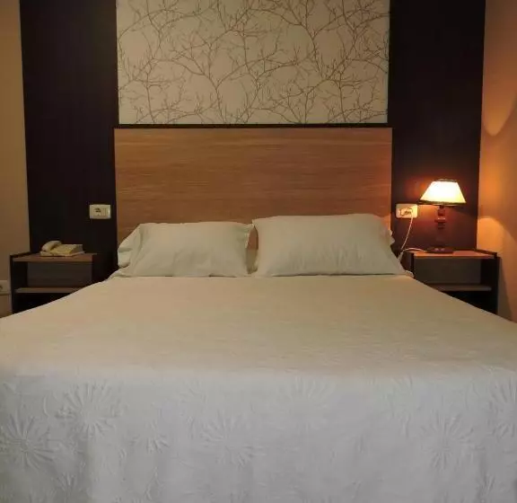 Chambre Standard Individuelle, Cruceiro Do Monte