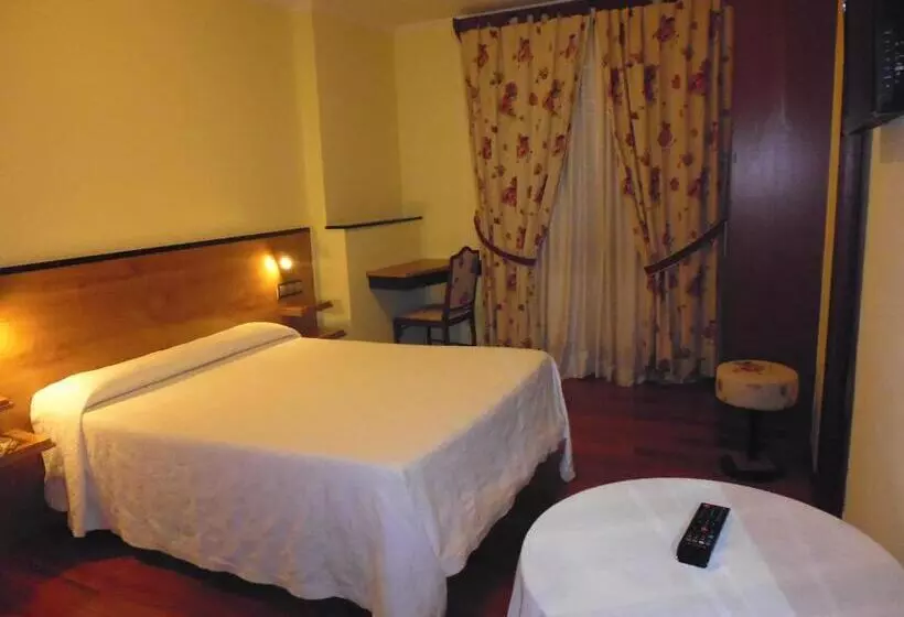 Chambre Standard, Cruceiro Do Monte