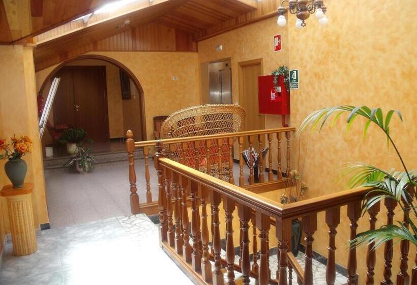 اتاق استاندارد سه نفره, Cruceiro Do Monte