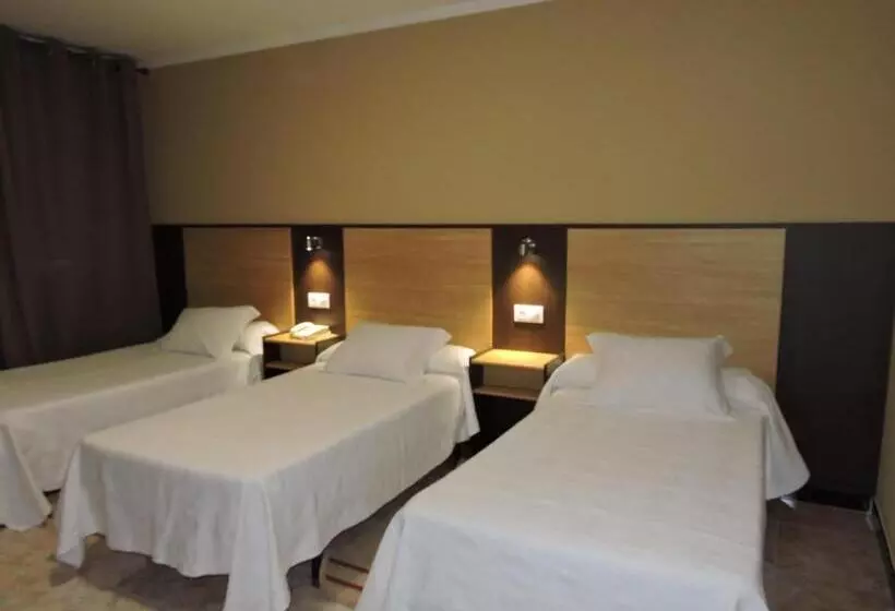 Chambre Triple Standard, Cruceiro Do Monte