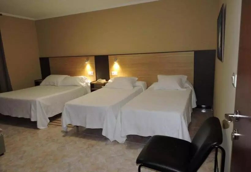 Chambre Triple Standard, Cruceiro Do Monte