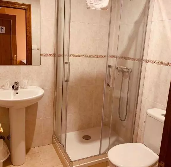 Quarto Estandar, Hostal La Serna