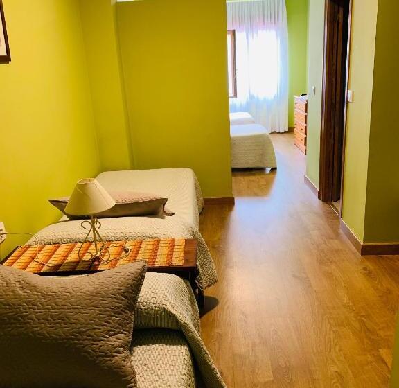 四人标准间, Hostal La Serna