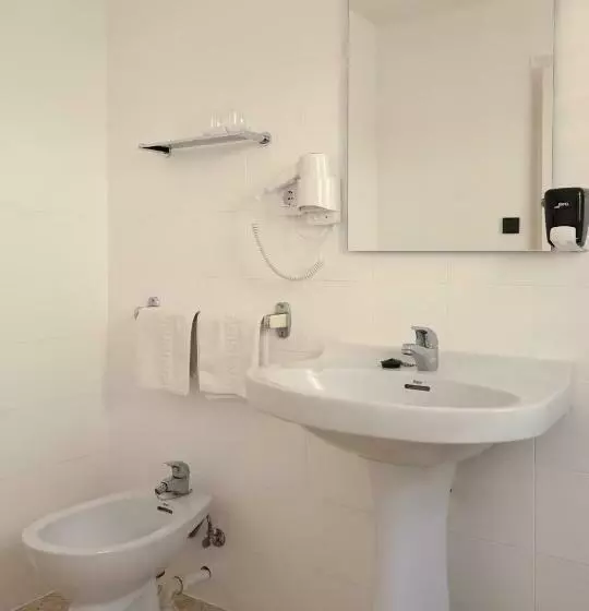 Camera Standard, Hostal Lara
