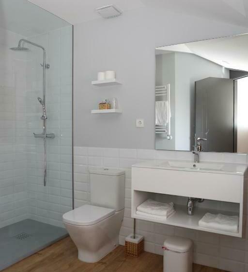 اتاق استاندارد, Hostal O Cruceiro