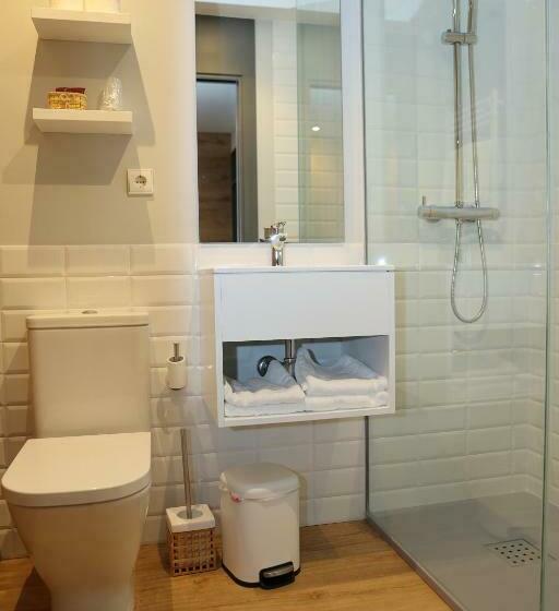 اتاق استاندارد, Hostal O Cruceiro