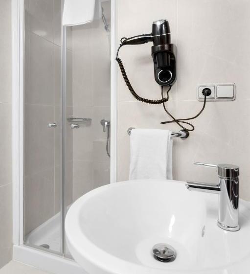 اتاق استاندارد سه نفره, Los Girasoles