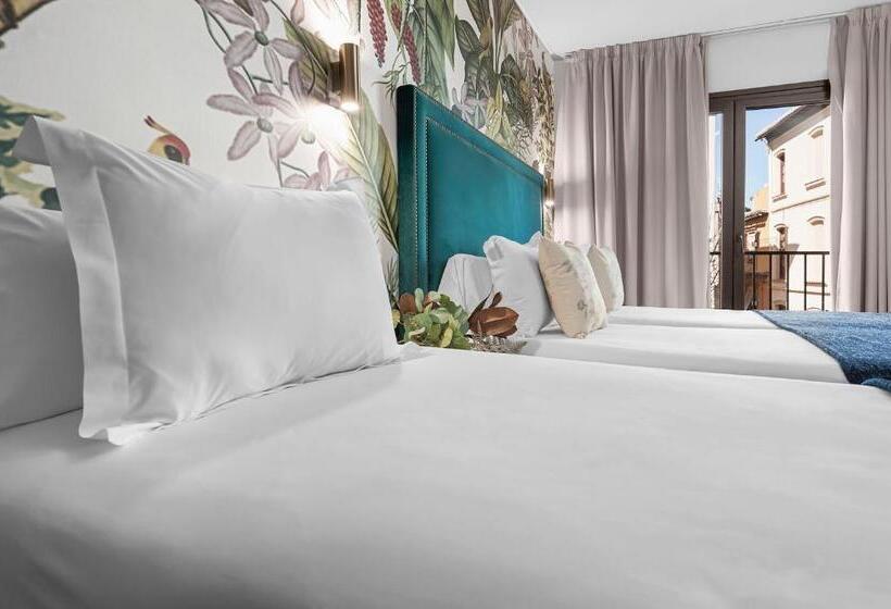 اتاق استاندارد سه نفره, Los Girasoles