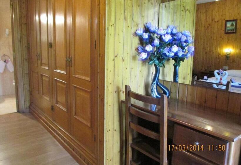 Jakuzili Standart Oda, Playa Samil Vigo