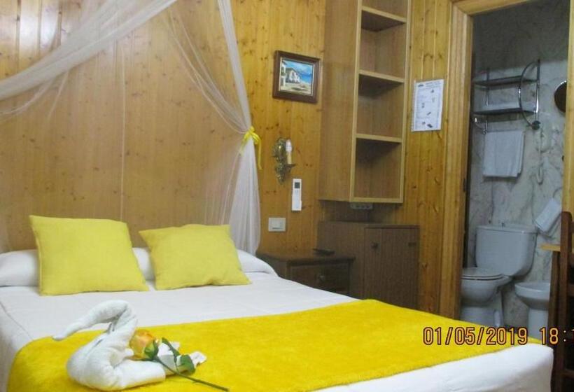 Economy Triple Room, Playa Samil Vigo