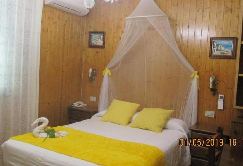 Economy Triple Room, Playa Samil Vigo