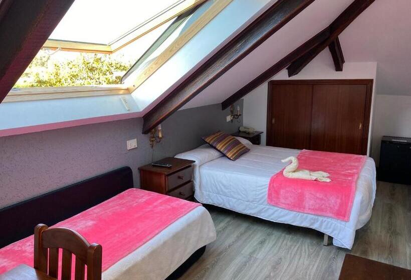 Economy Triple Room, Playa Samil Vigo