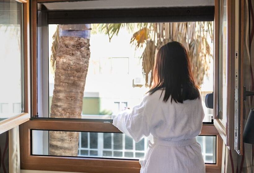 スタンダードシングルルーム, Regio Cadiz